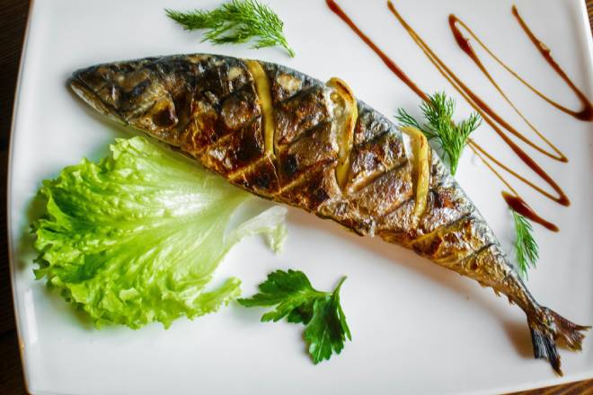 Steak de Thon Grillé aux Herbes
Thon frais grillé à la perfection
Parfum subtil de thym et citron